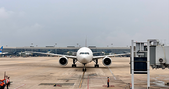 万网域名com续费